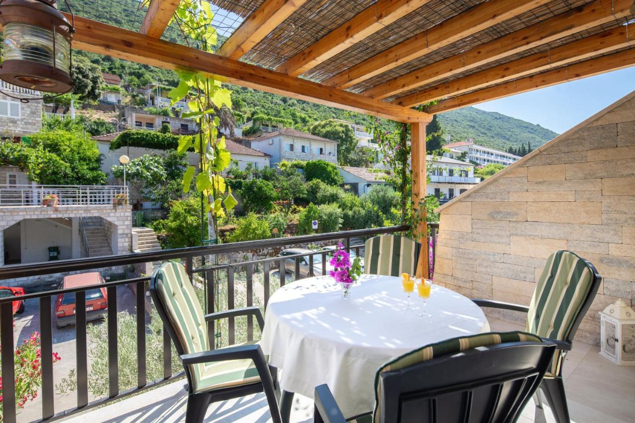 Apartment Gracija Trpanj Esterno foto